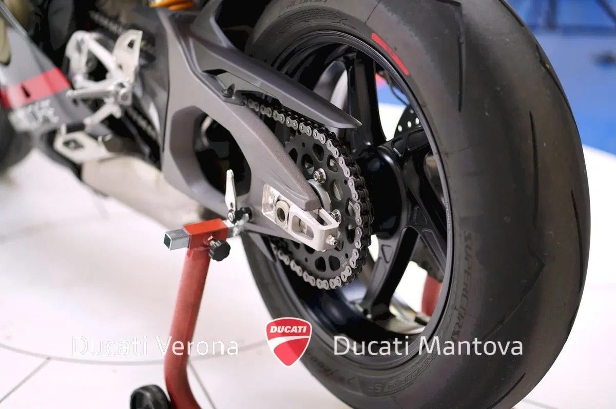 Ducati Panigale V4 S (2025 - 26) (12)