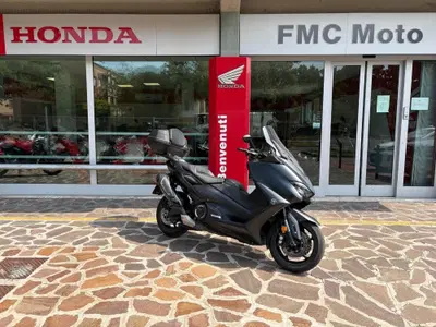 Yamaha T-Max 560 (2020 - 21) usata