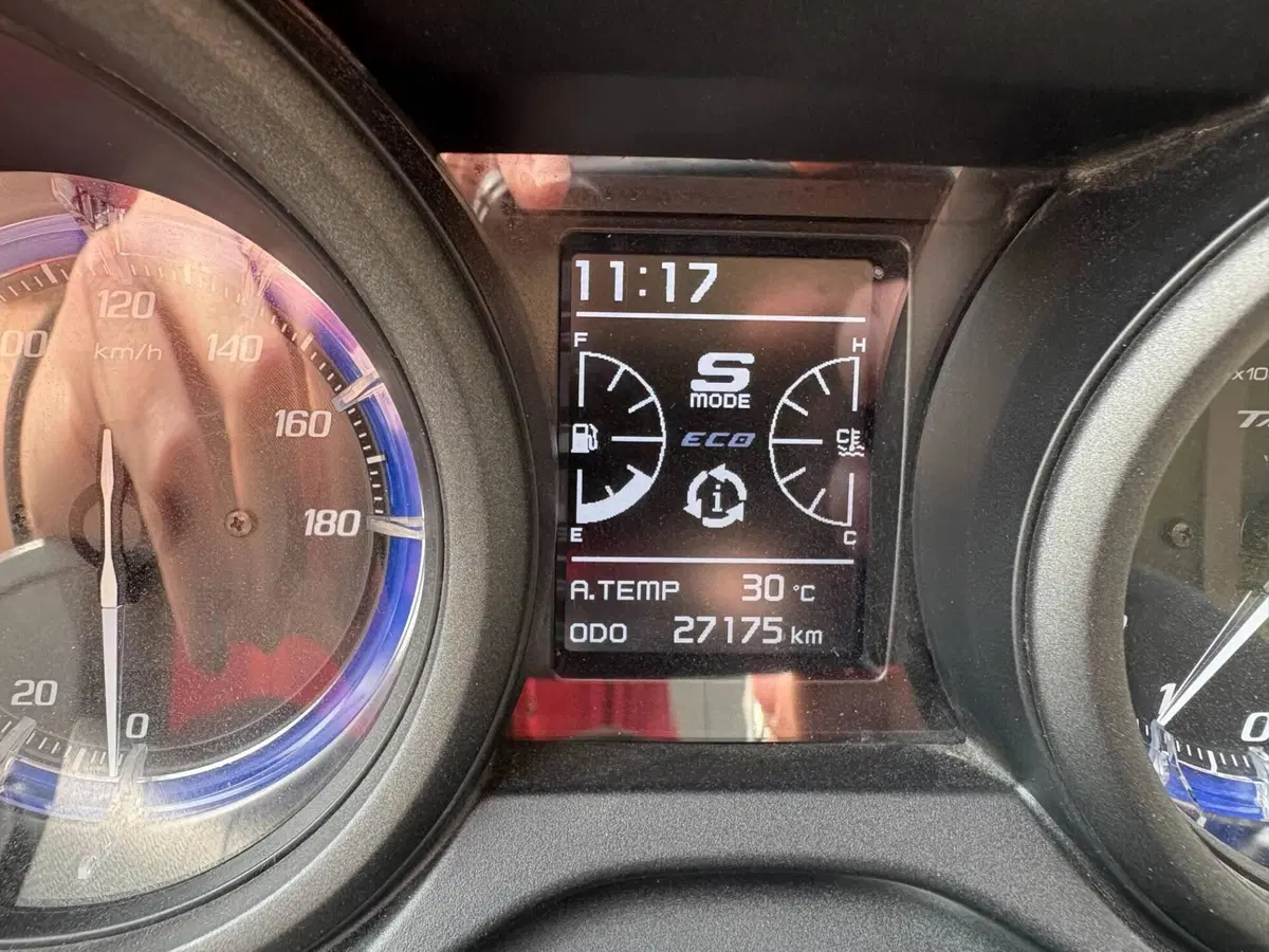 Yamaha T-Max 560 (2020 - 21) (2)