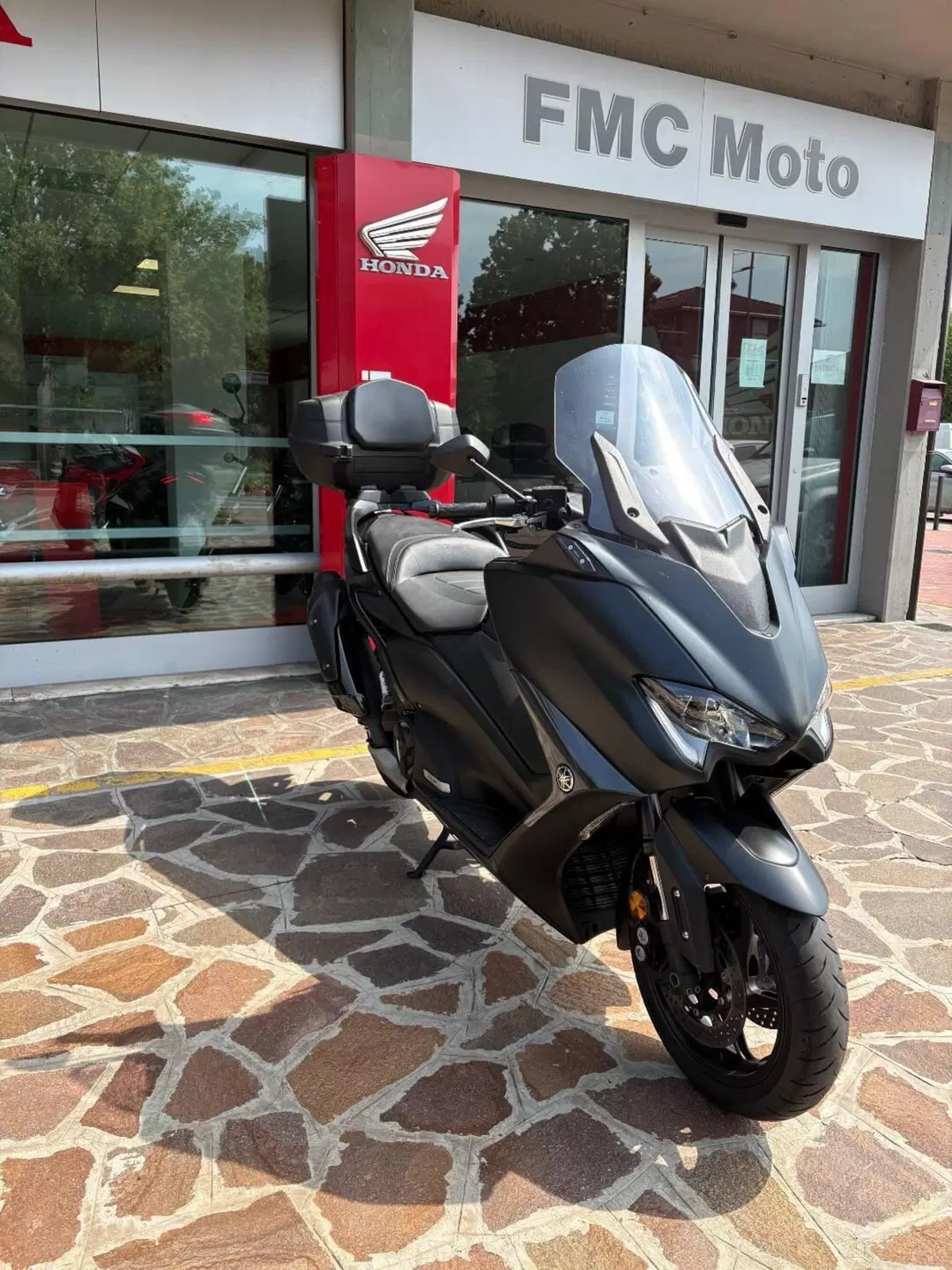 Yamaha T-Max 560 (2020 - 21) (5)