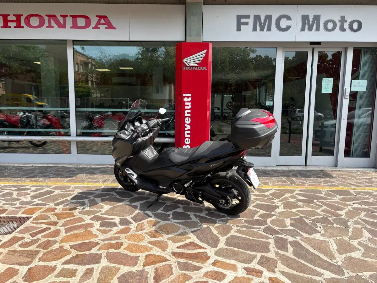 Yamaha T-Max 560 (2020 - 21) (6)