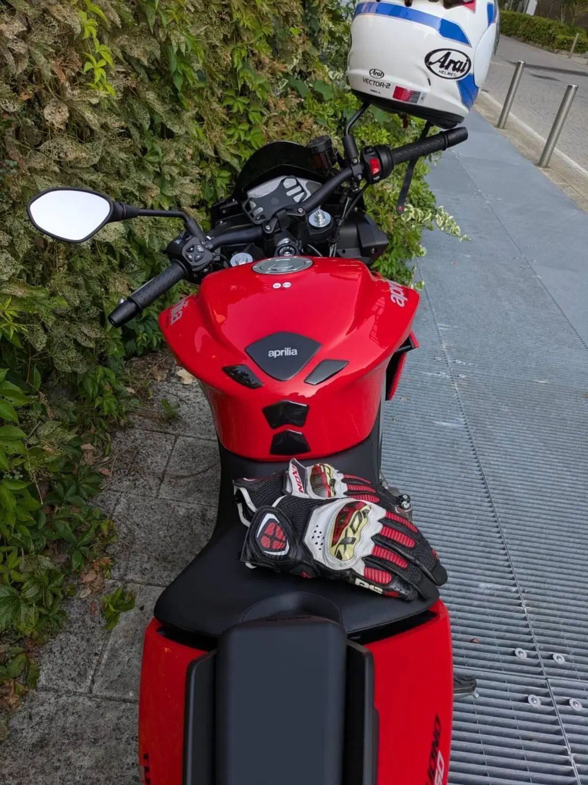 Aprilia Tuono 660 (2021 - 25) (10)