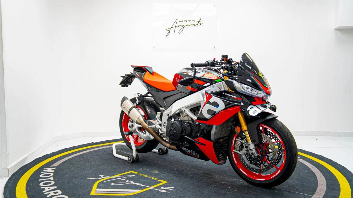 Aprilia Tuono V4 Factory (2021 - 24) (2)