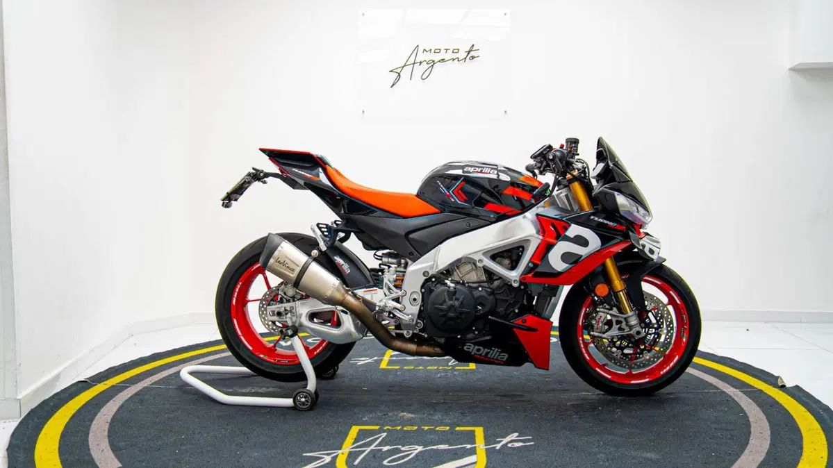 Aprilia Tuono V4 Factory (2021 - 24) (3)