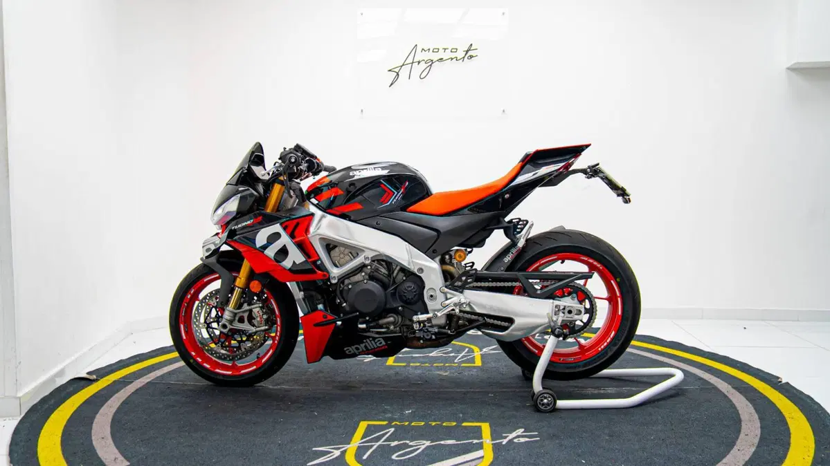 Aprilia Tuono V4 Factory (2021 - 24) (7)