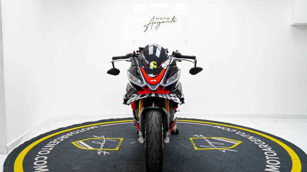 Aprilia Tuono V4 Factory (2021 - 24) (9)