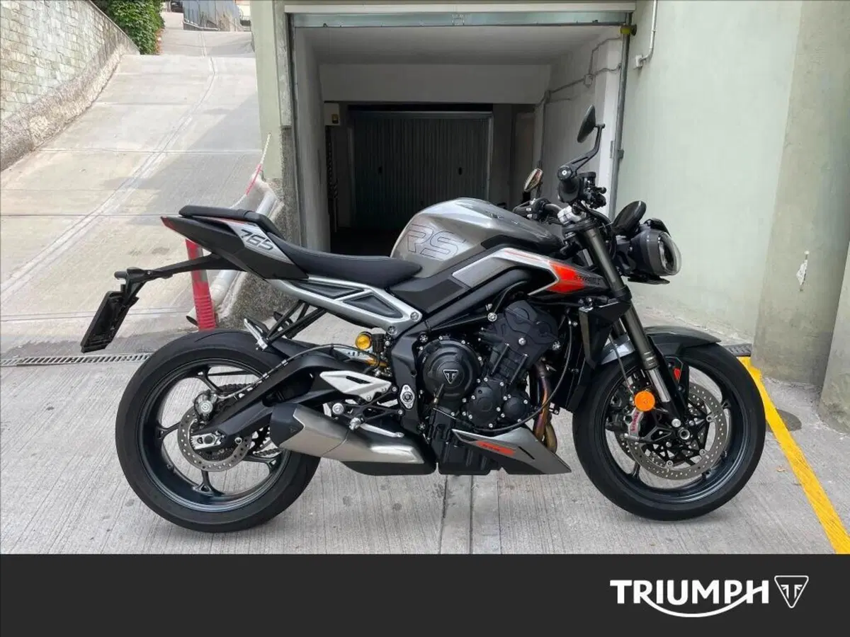 Triumph Street Triple 765 RS (2023 - 26) (2)