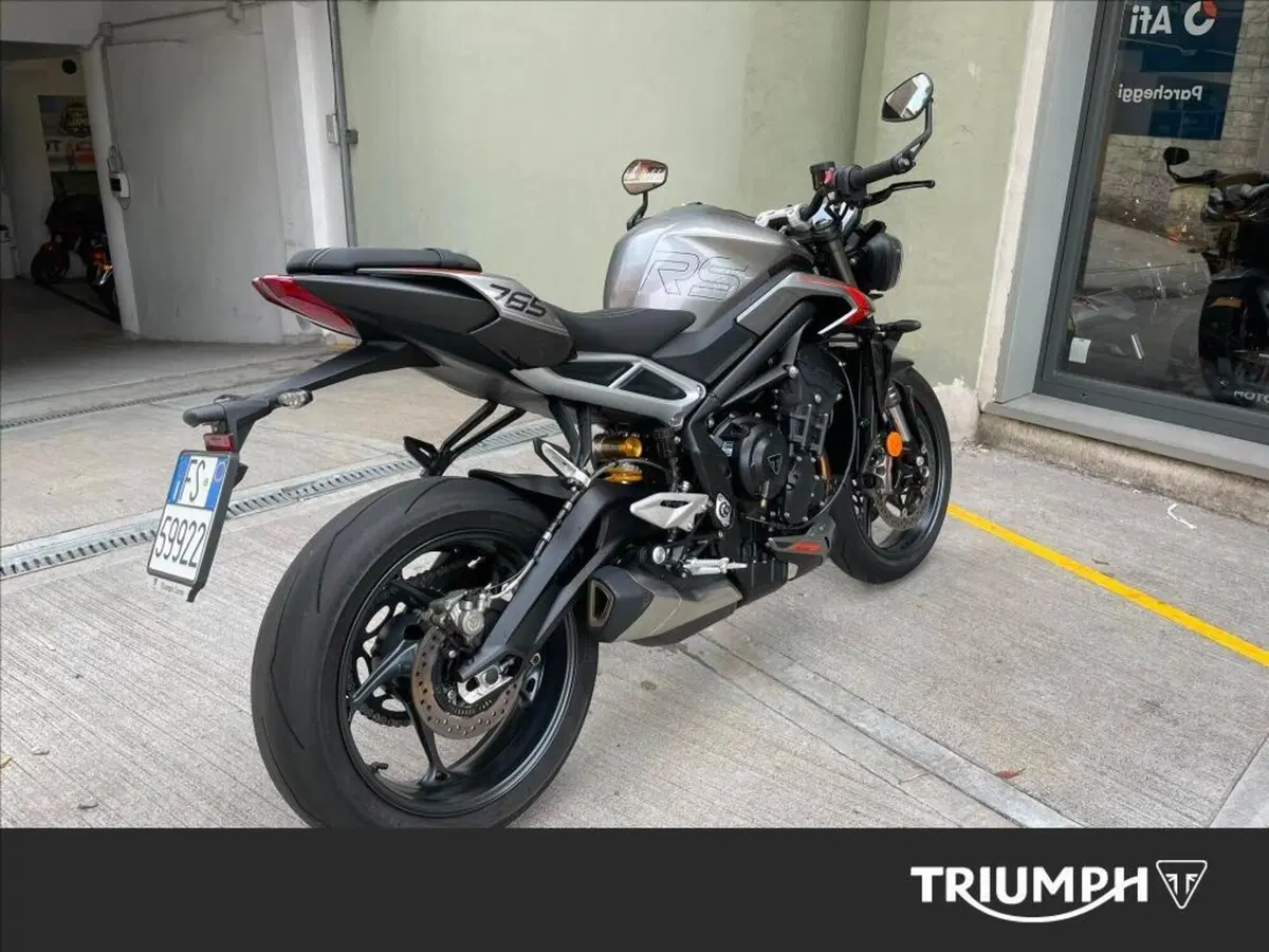 Triumph Street Triple 765 RS (2023 - 26) (3)