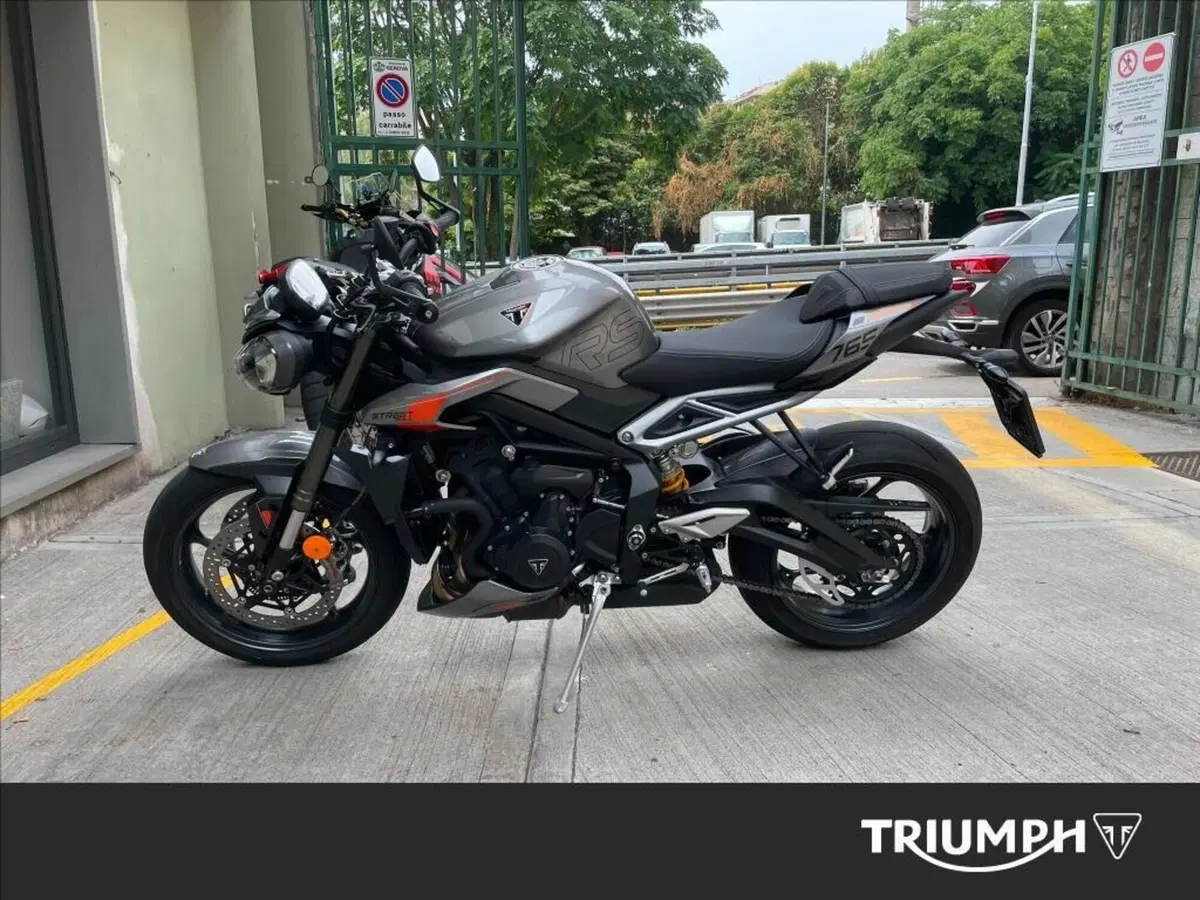 Triumph Street Triple 765 RS (2023 - 26) (4)