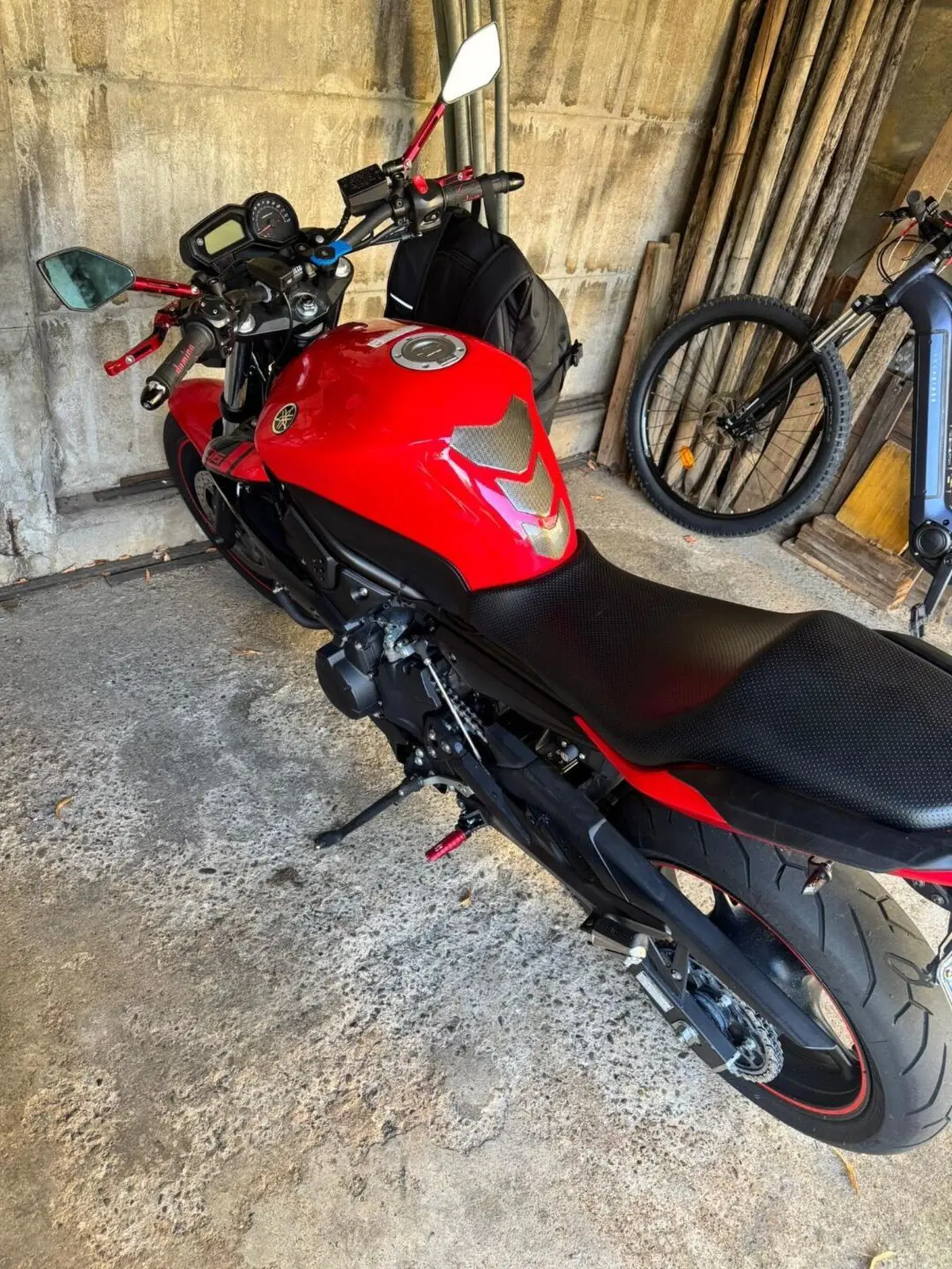 Yamaha XJ6 (2008 - 15) (2)
