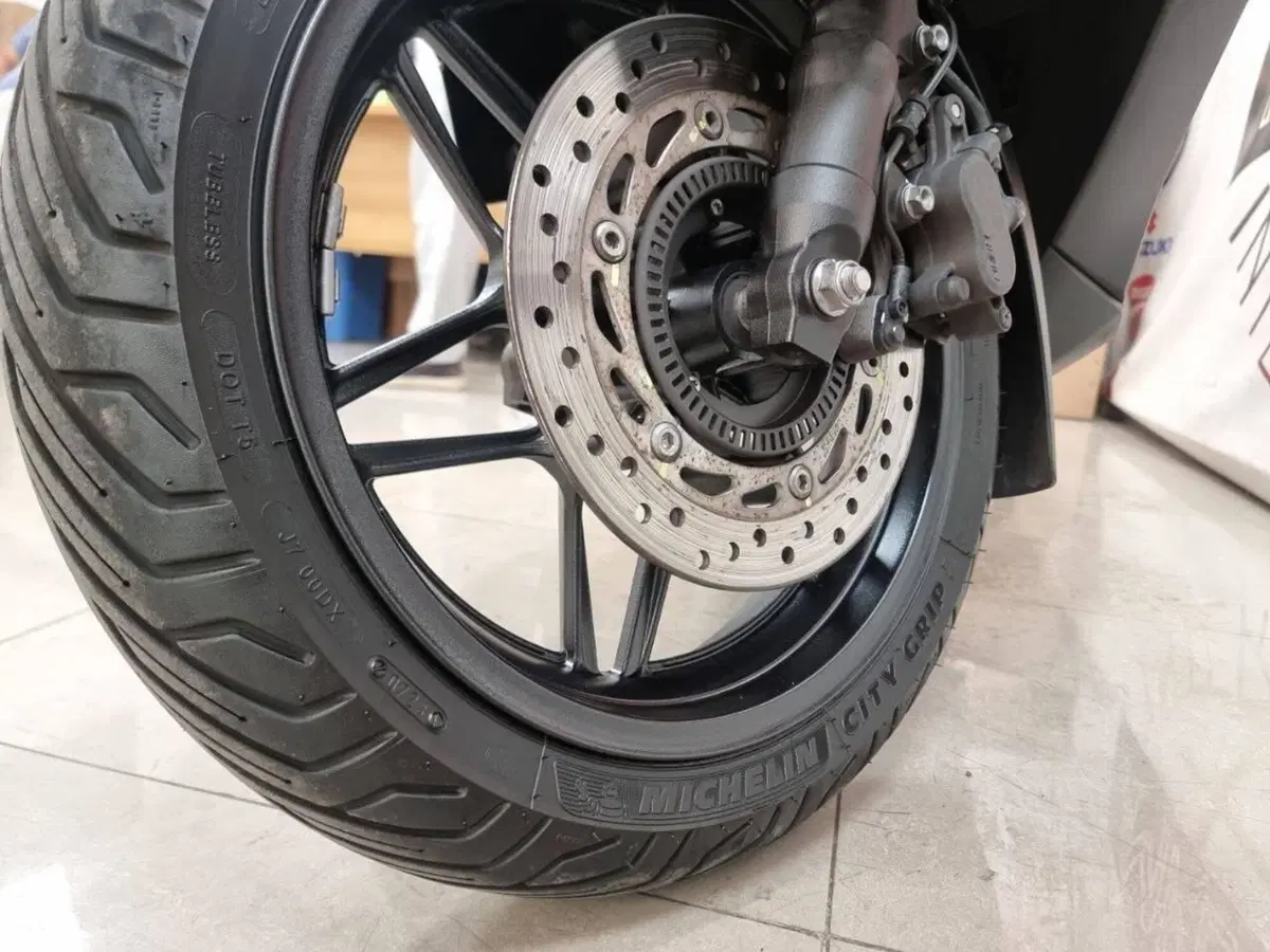 Honda Forza 125 (2023 - 24) (8)