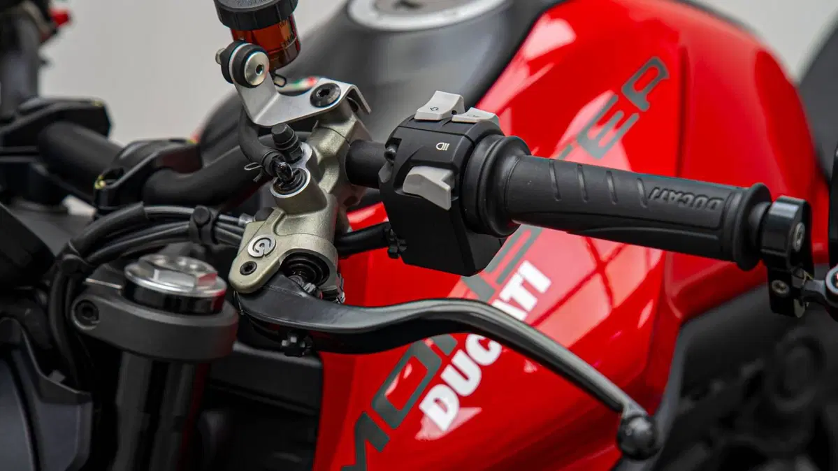 Ducati Monster 937 (2021 - 25) (12)