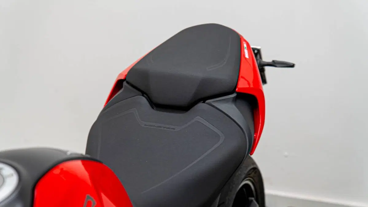 Ducati Monster 937 (2021 - 25) (13)