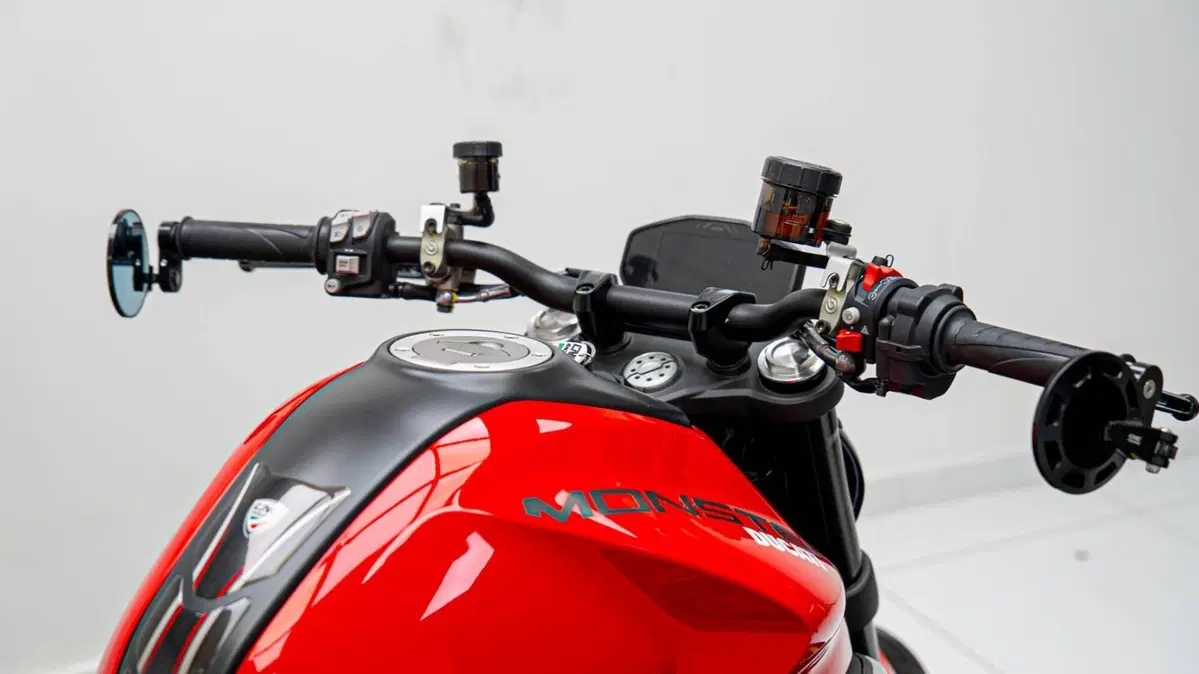 Ducati Monster 937 (2021 - 25) (16)