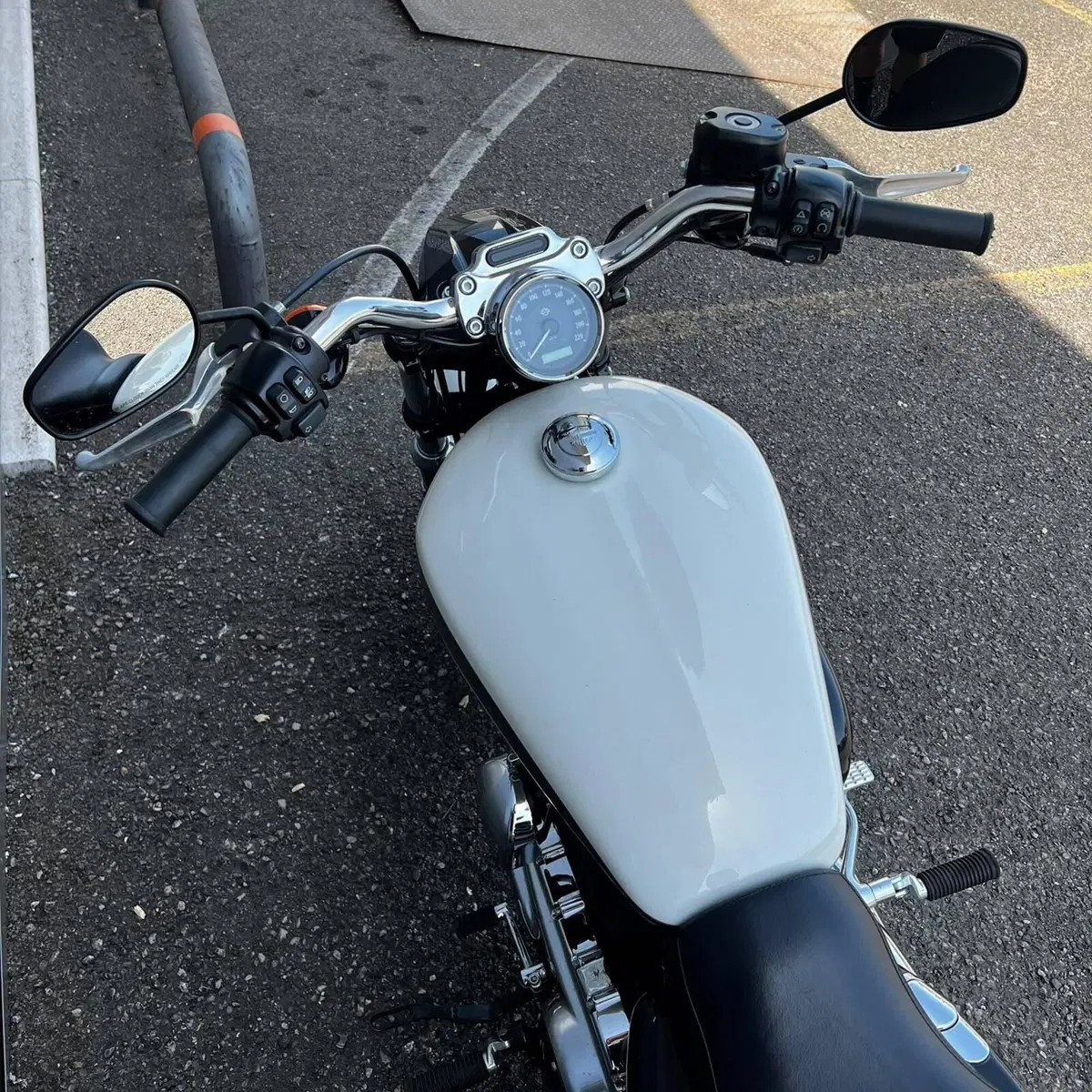 Harley-Davidson 1200 Custom CA (2013 - 17) - XL 1200CA (9)