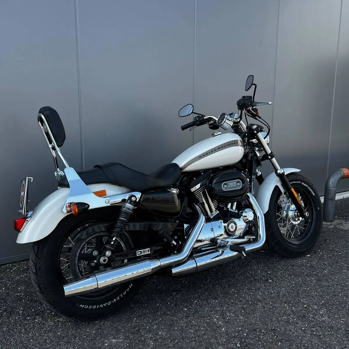 Harley-Davidson 1200 Custom CA (2013 - 17) - XL 1200CA (4)