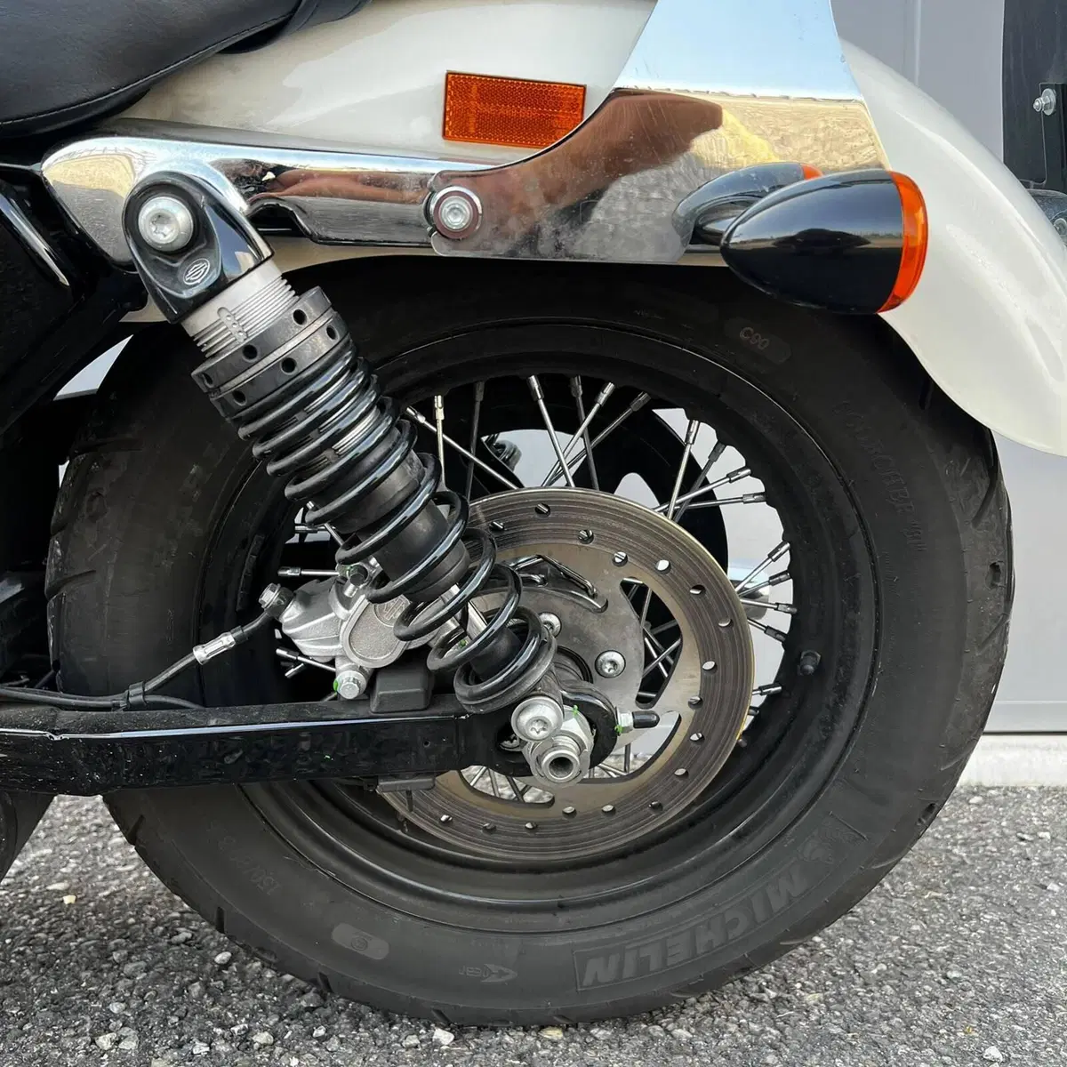 Harley-Davidson 1200 Custom CA (2013 - 17) - XL 1200CA (24)