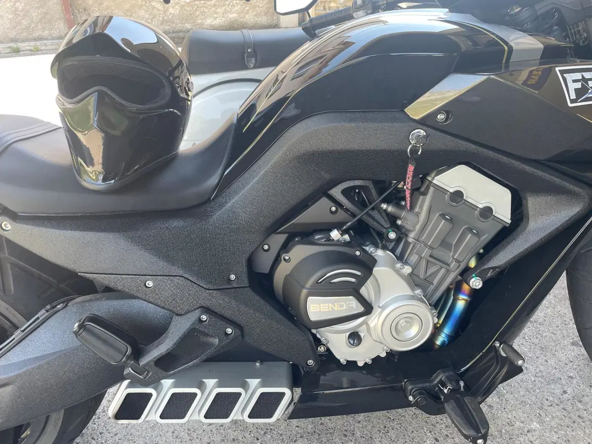 Benda Motorcycles LFC 700 (2024 - 26) (2)