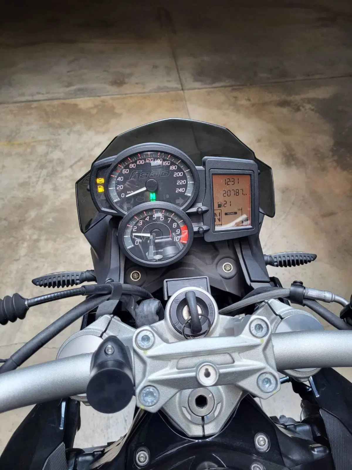 Bmw F 800 R (2017 - 20) (7)