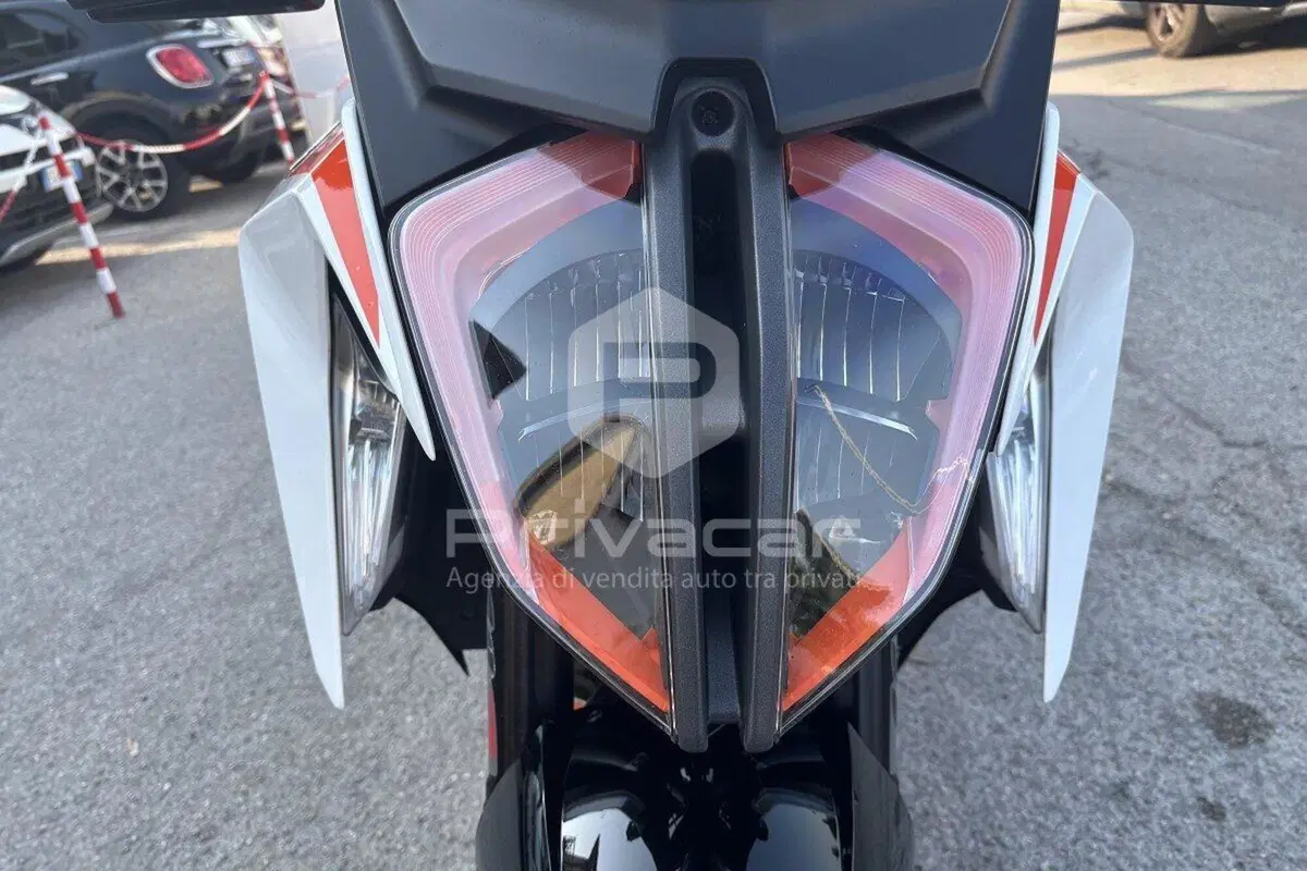 KTM 1290 Super Duke GT (2021) (11)