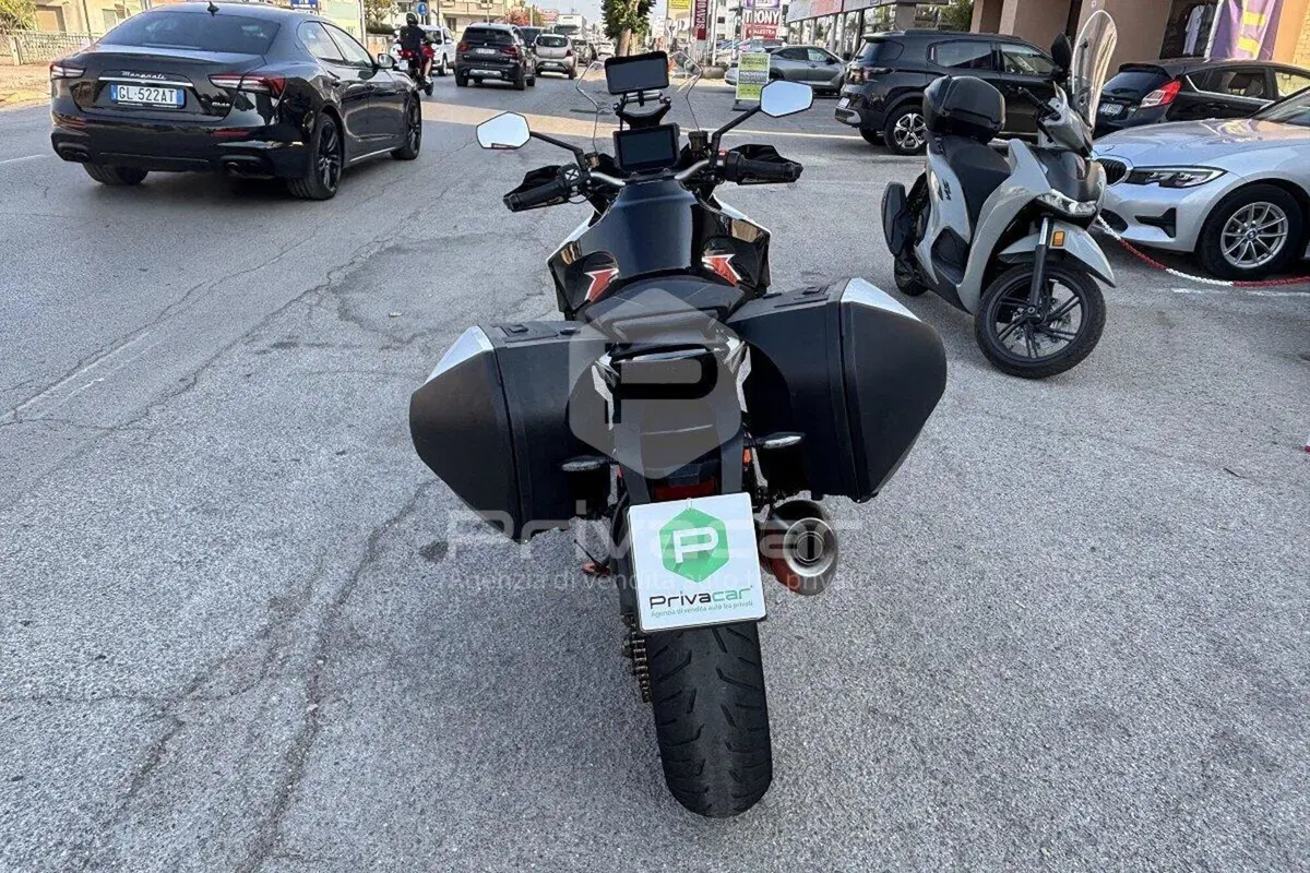 KTM 1290 Super Duke GT (2021) (6)