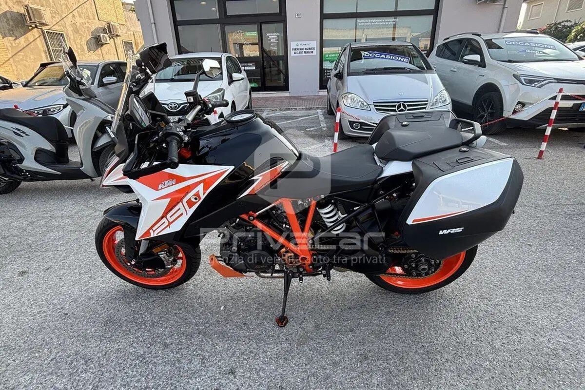 KTM 1290 Super Duke GT (2021) (8)