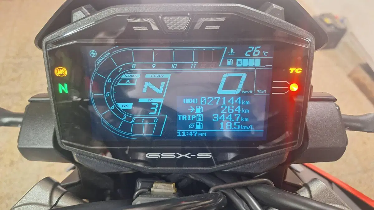 Suzuki GSX-S1000 (2021 - 25) (5)