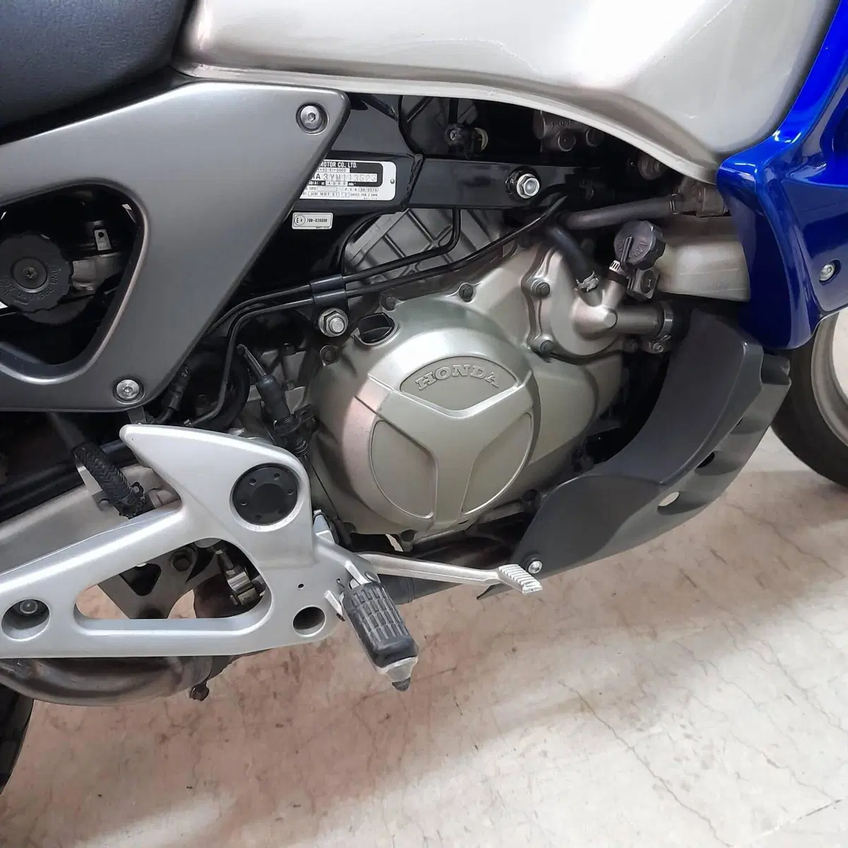 Honda Varadero 1000 (1999 - 02) (5)