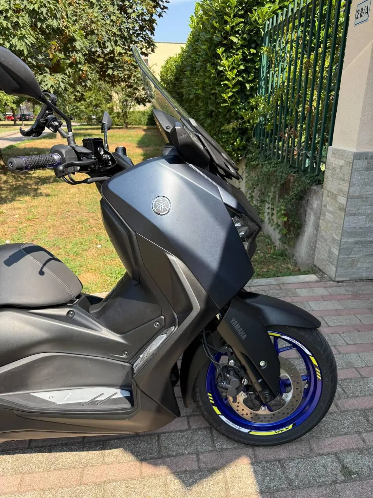 Yamaha X-Max 300 (2021 - 24) (5)
