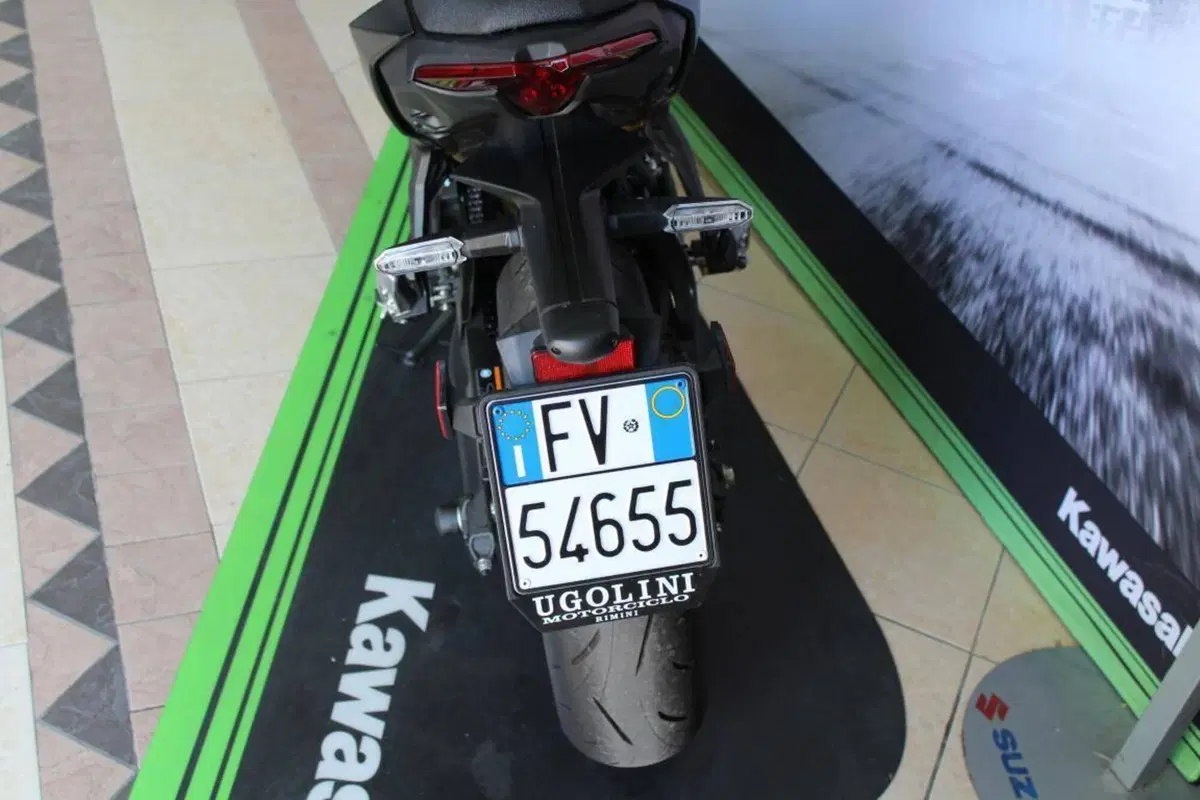 Kawasaki Z 650 (2025 - 26) (8)