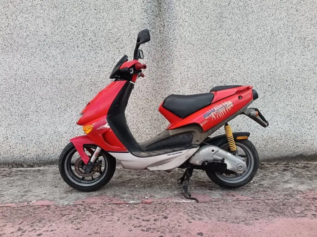 Aprilia SR 50 www Cat (1997 - 02) (4)