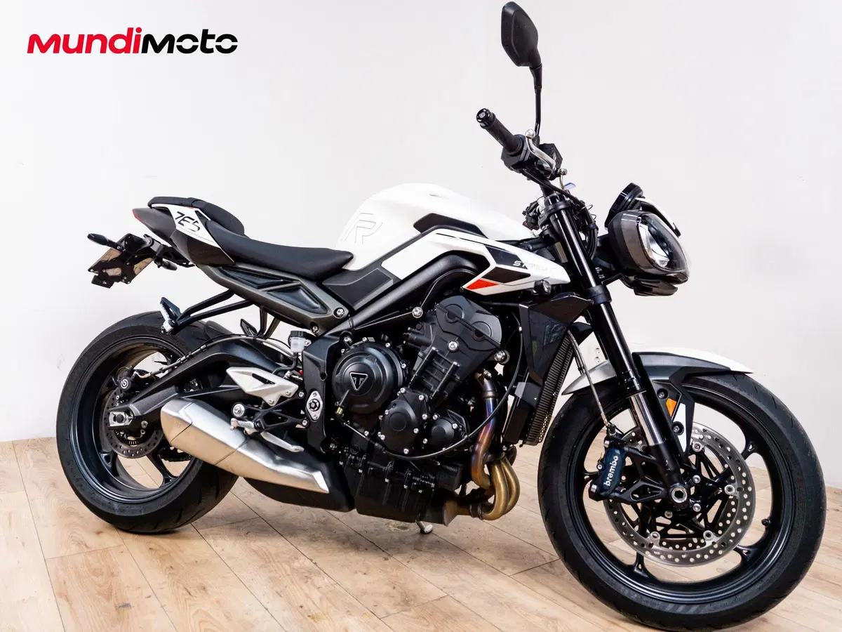 Triumph Street Triple 765 R (2023 - 26) (2)