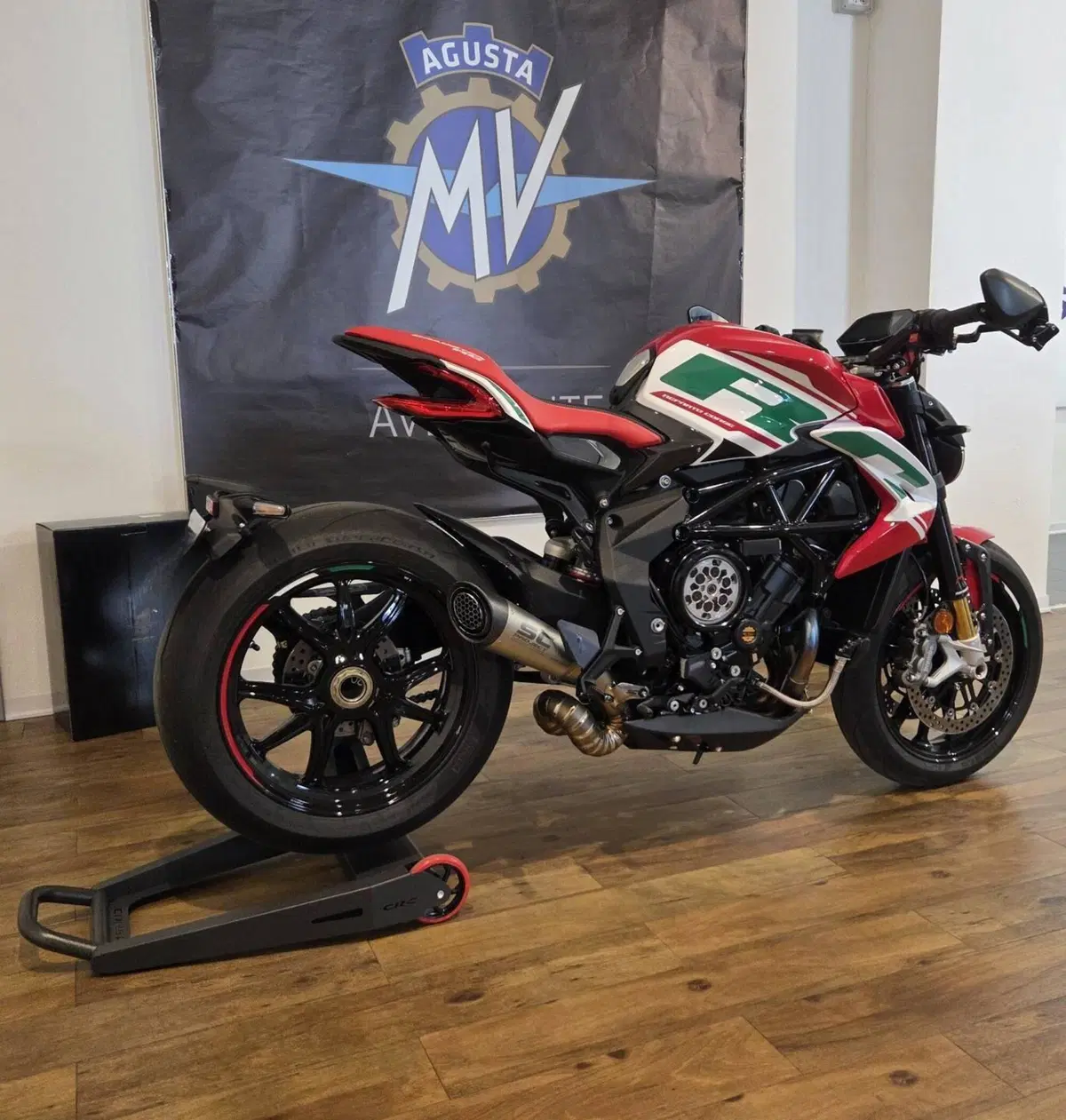 MV Agusta Dragster 800 RC SCS (2022 - 25) (2)