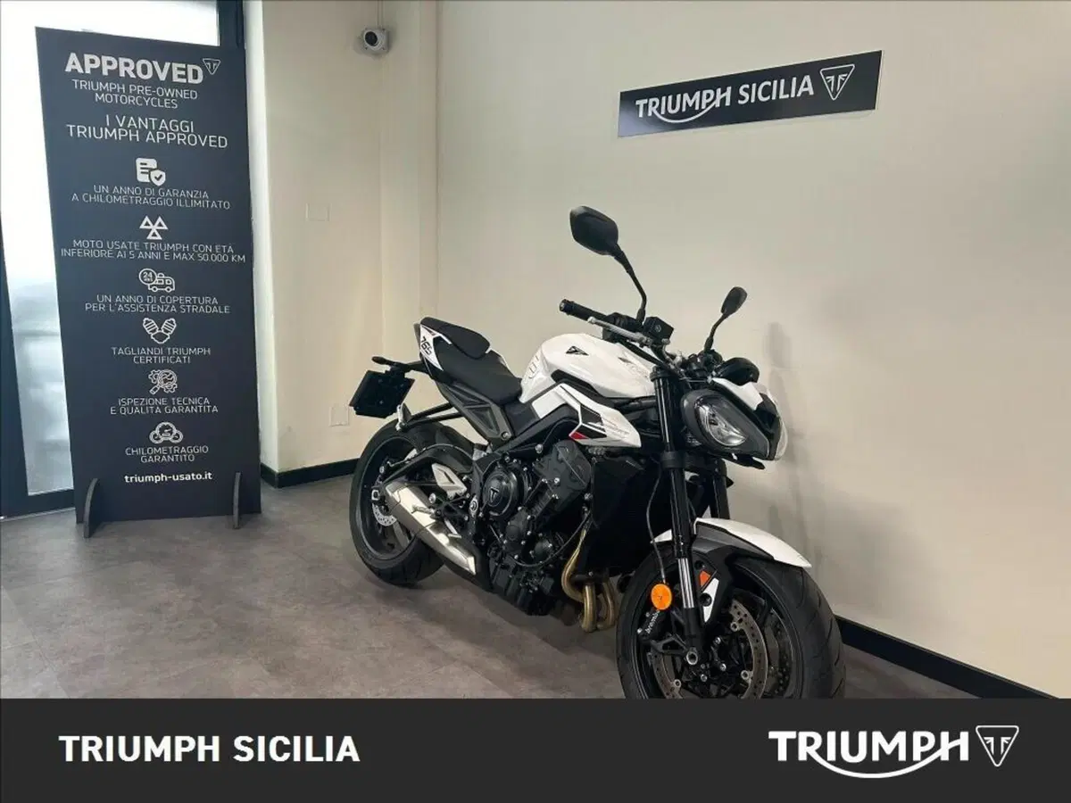 Triumph Street Triple 765 R (2023 - 26) (2)