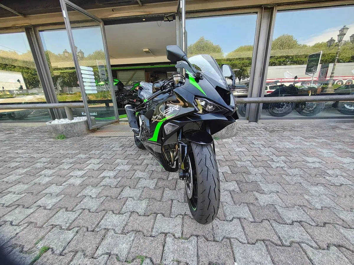 Kawasaki Ninja 636 ZX-6R (2024 - 26) (3)