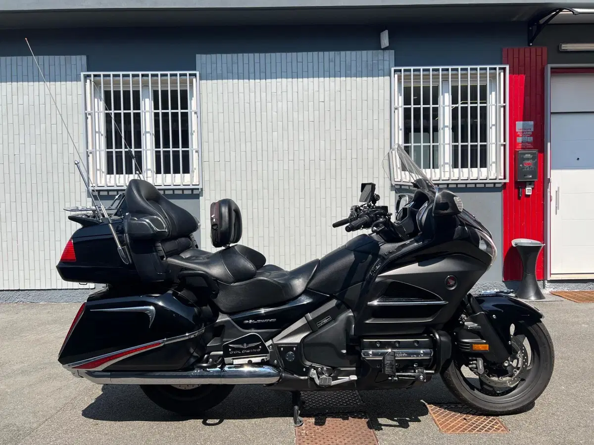 Honda GL 1800 Gold Wing (2012 - 17) (2)