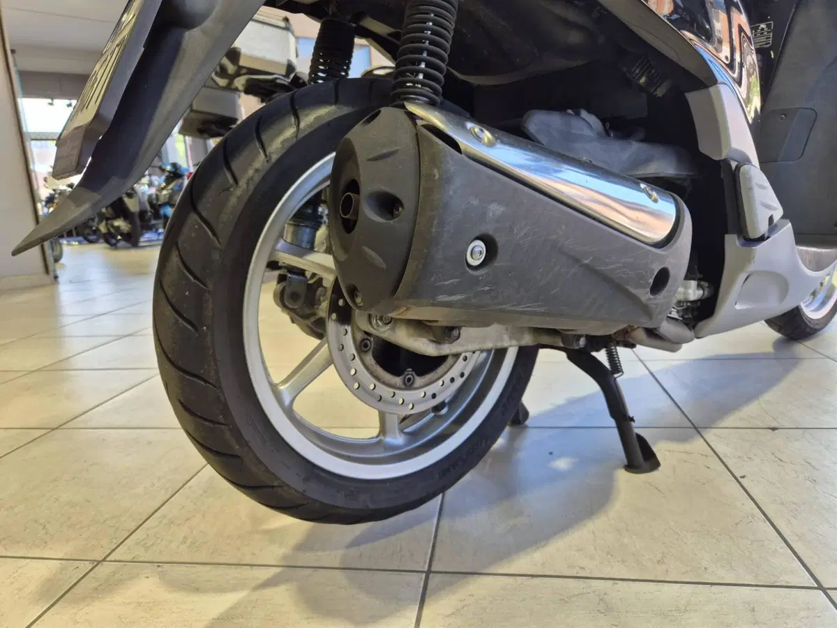 Honda SH 300 i (2011 - 14) (8)