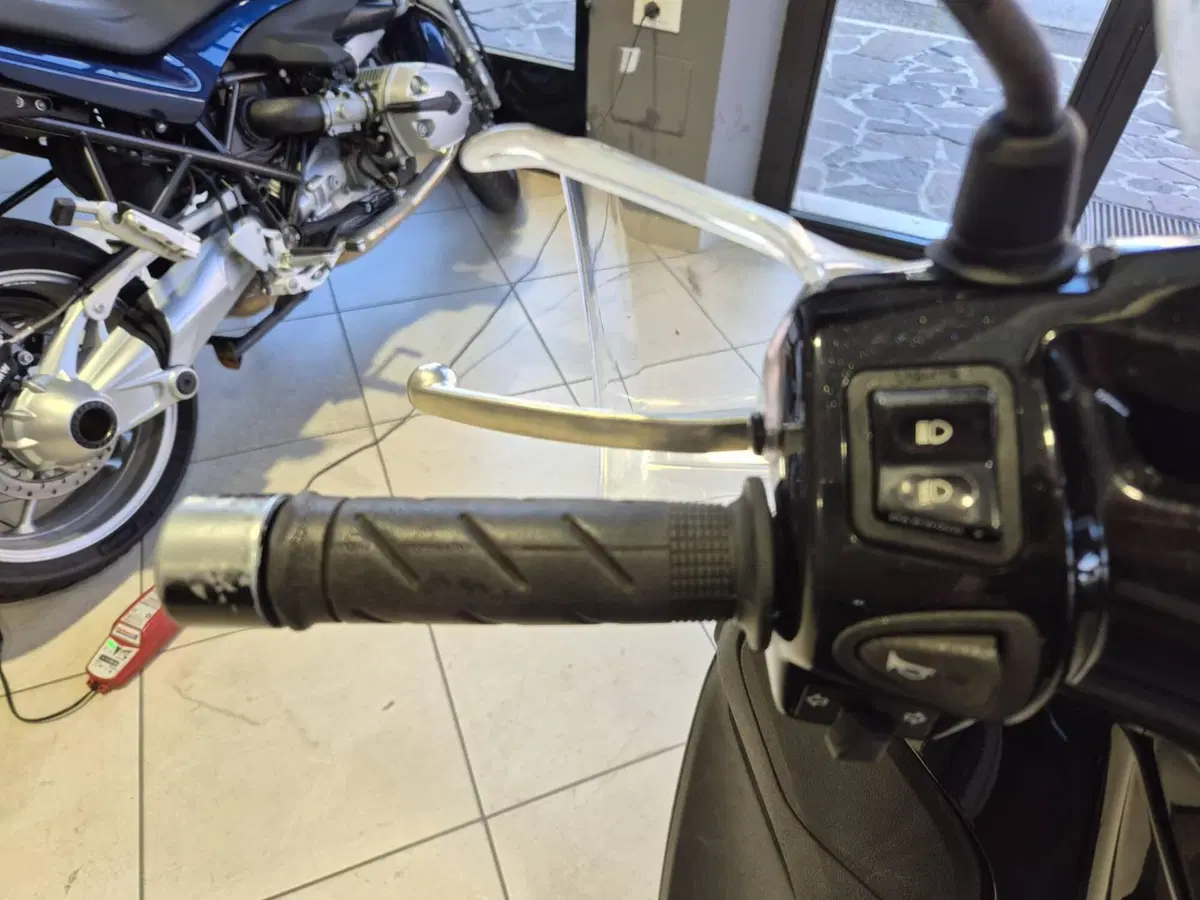 Honda SH 300 i (2011 - 14) (9)