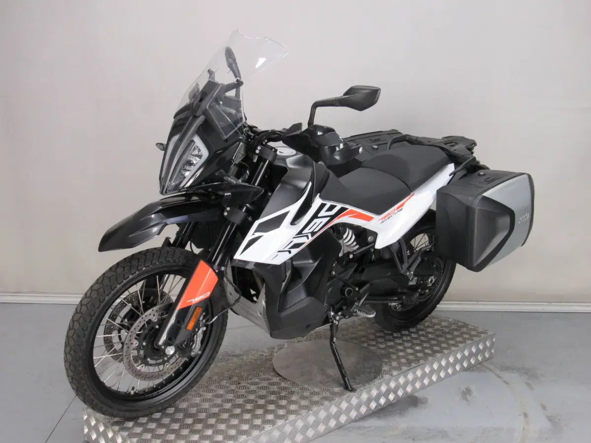 KTM 790 Adventure (2019 - 20) (4)