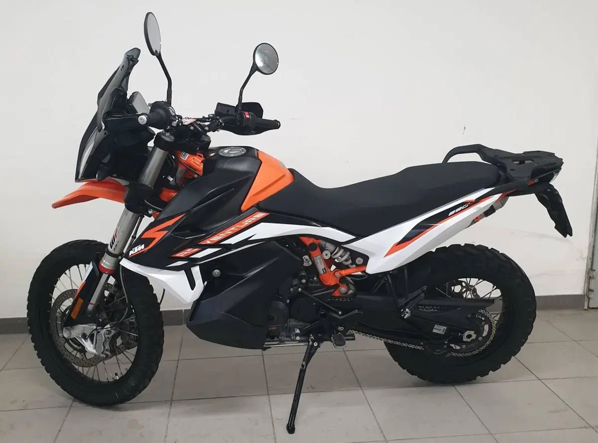 KTM 890 Adventure R (2022)