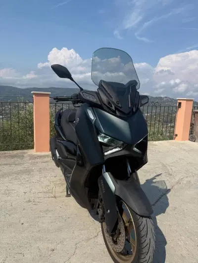 Yamaha X-Max 300 Tech Max (2021 - 24) usata