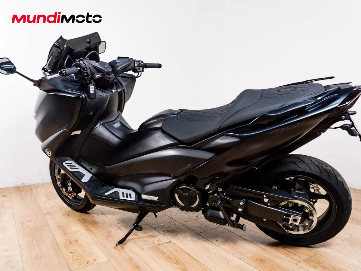 Yamaha T-Max 560 Tech Max (2020) (7)