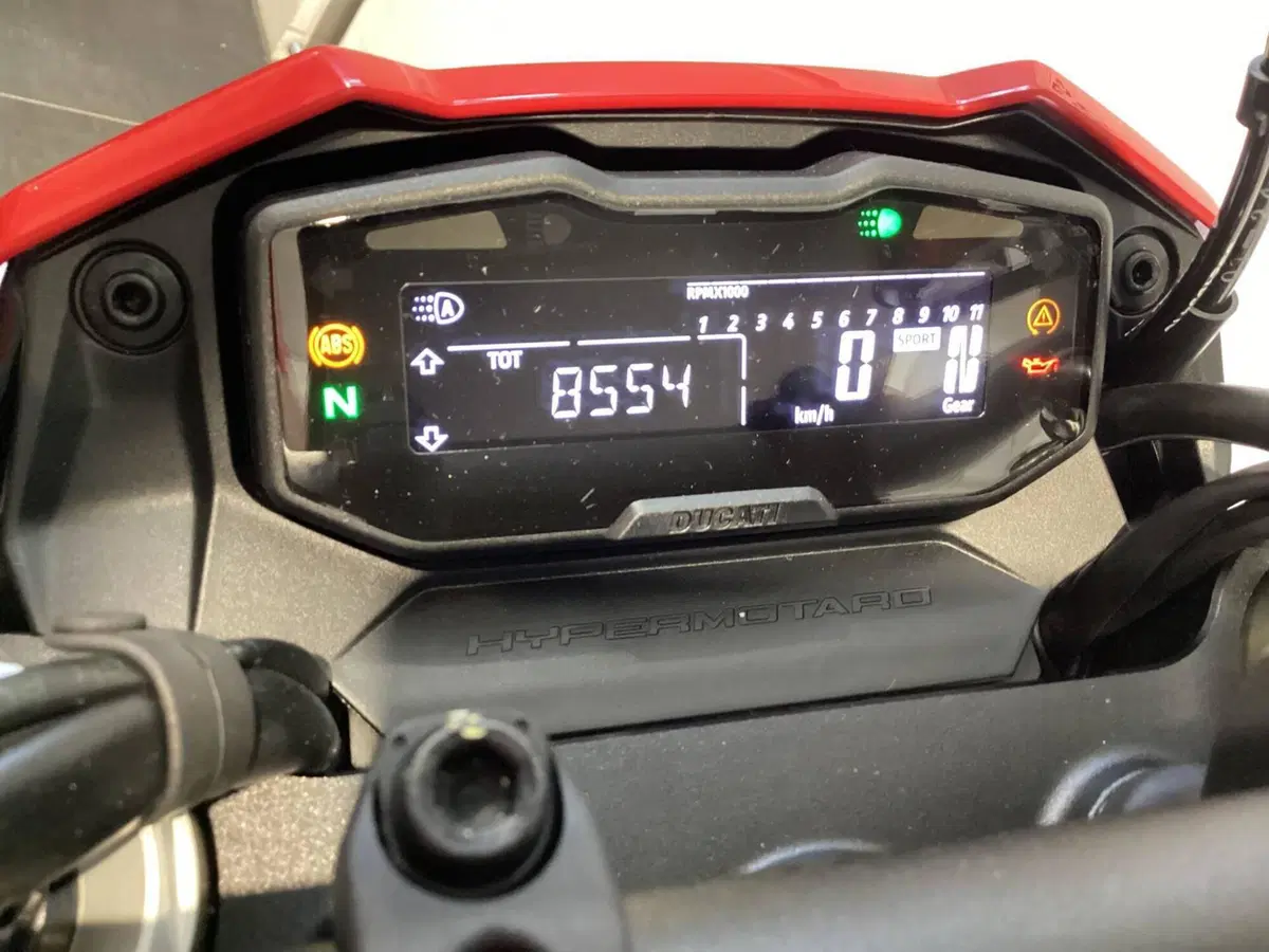 Ducati Hypermotard 698 Mono (2024 - 26) (5)