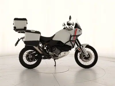 Ducati DesertX (2022 - 25) usata