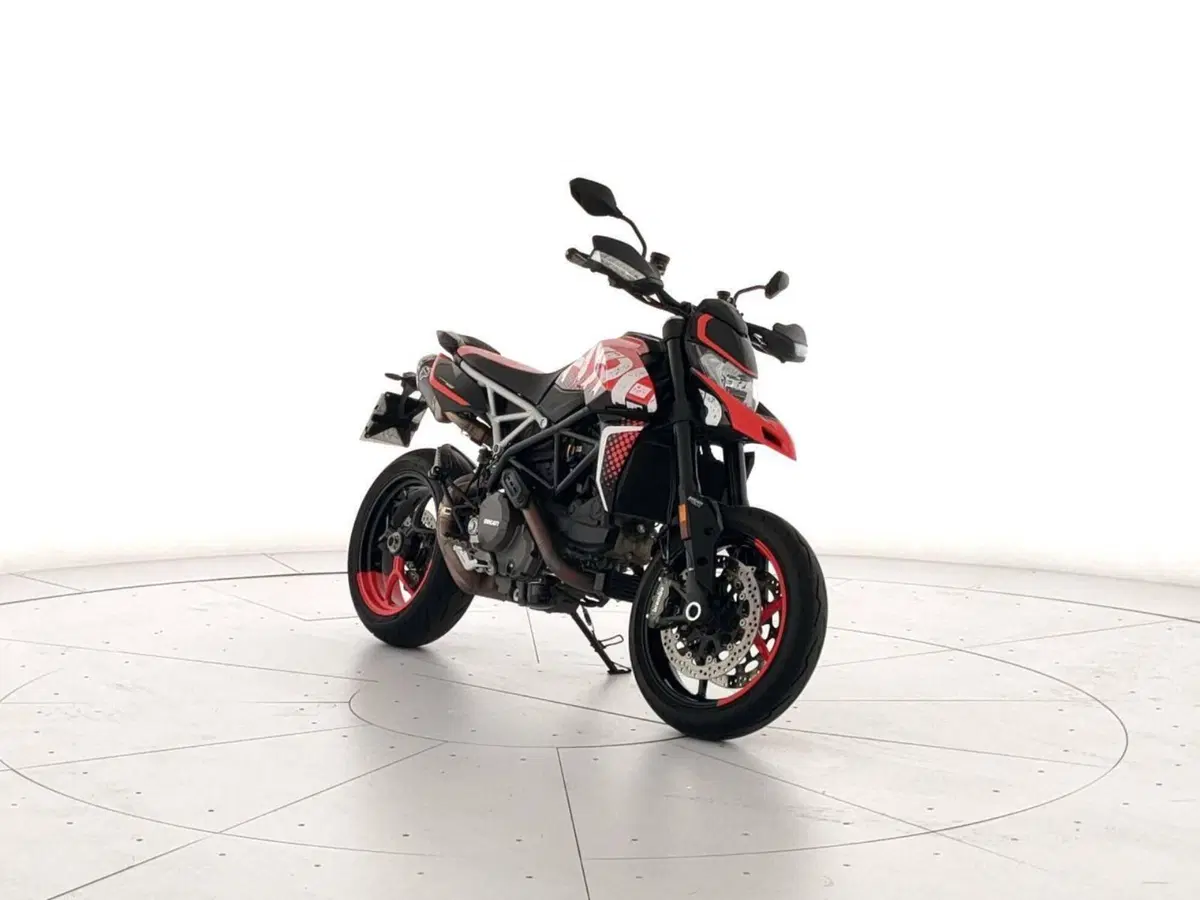 Ducati Hypermotard 950 RVE (2022 - 25) (4)