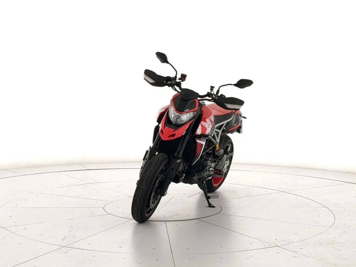 Ducati Hypermotard 950 RVE (2022 - 25) (6)