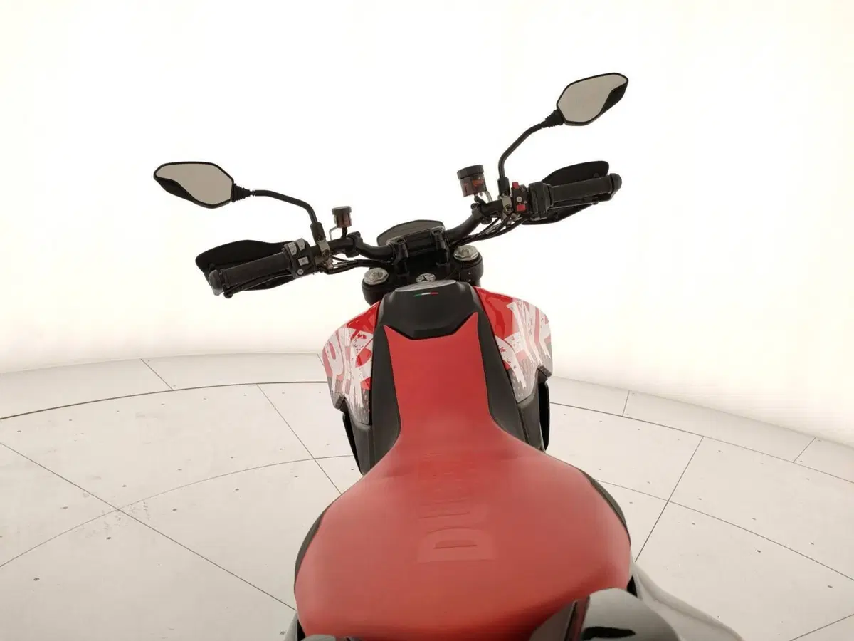 Ducati Hypermotard 950 RVE (2022 - 25) (9)