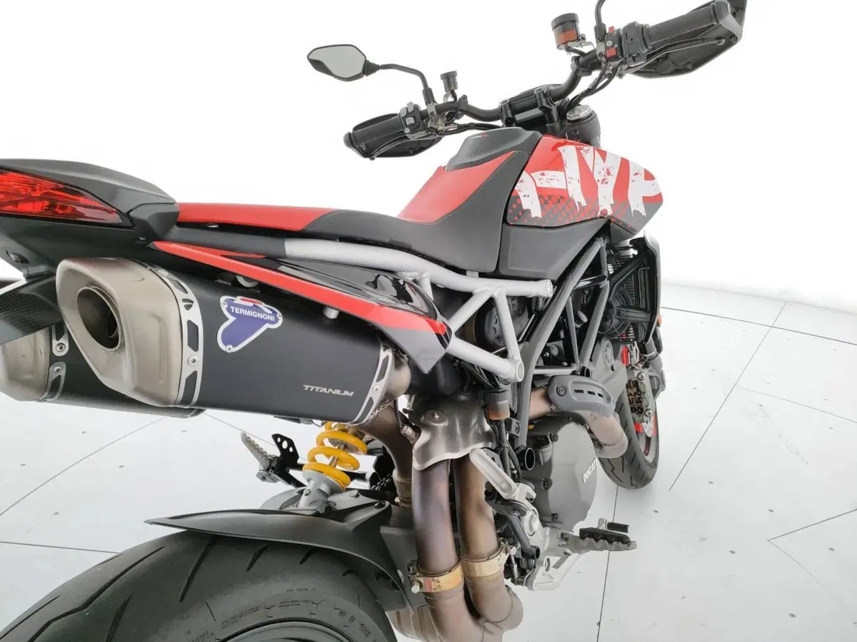 Ducati Hypermotard 950 RVE (2022 - 25) (10)