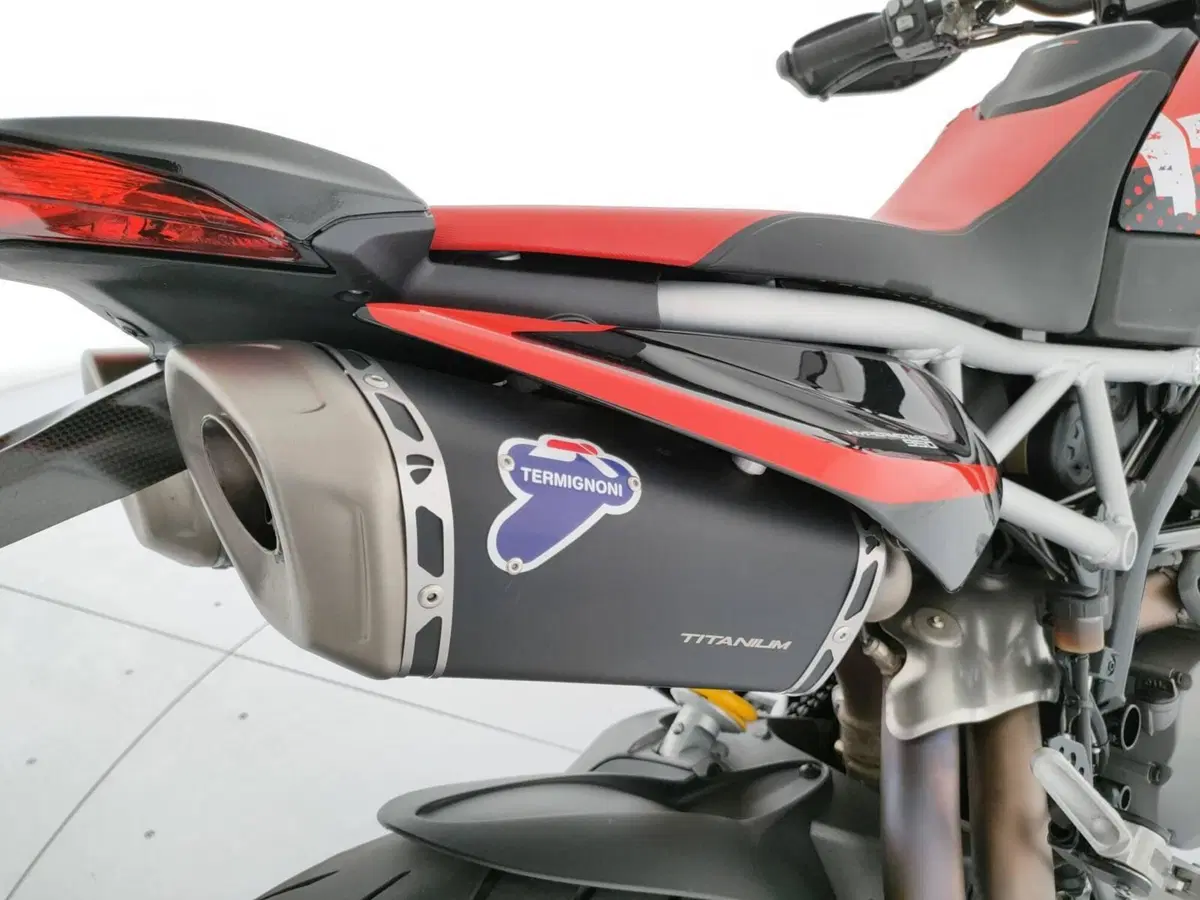 Ducati Hypermotard 950 RVE (2022 - 25) (11)