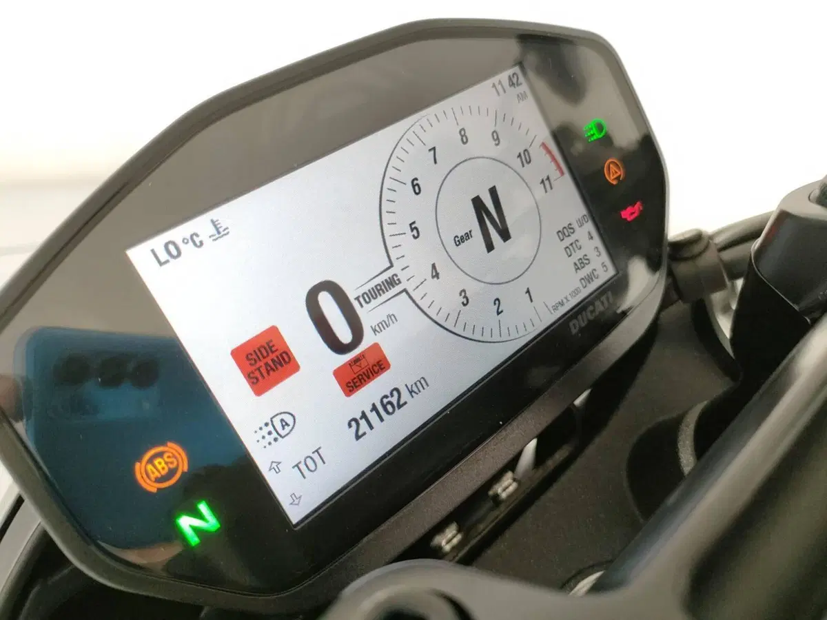 Ducati Hypermotard 950 RVE (2022 - 25) (18)